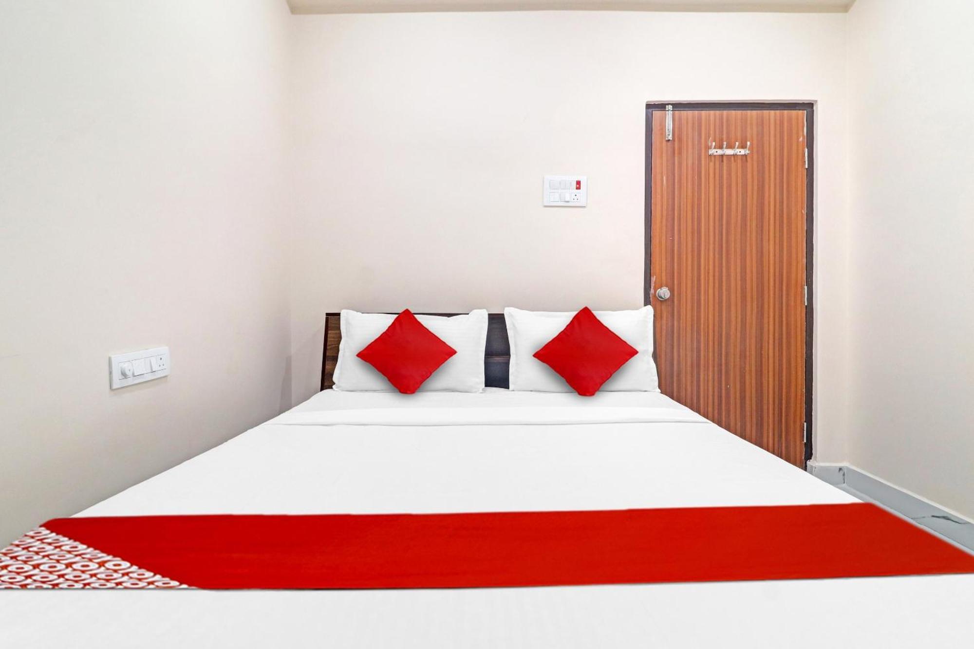Hotel O Sv Grand Хайдарабад Экстерьер фото